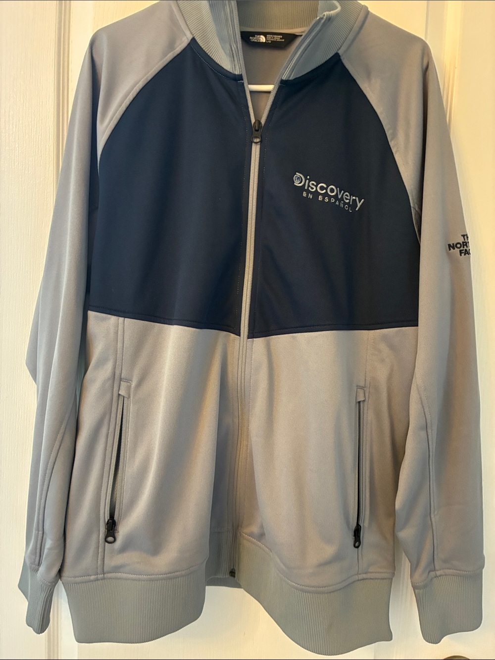 The North Face Men’s Navy and Light Gray Lightweight Full-Zip Jacket